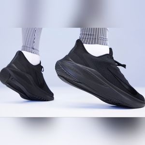 Nike Air Zoom Windflo 7 (Size 7)